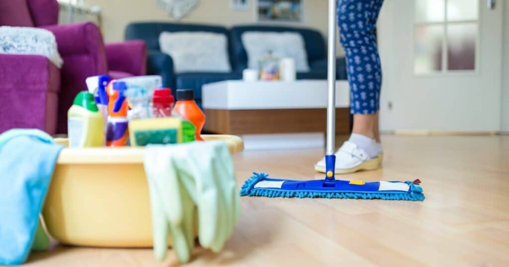 E.C. House Cleaning - how to find a reliable cleaning service in Massachusetts